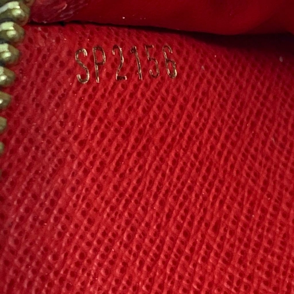 100% Auth Louis Vuitton Zippy Limited Edition - Picture 11 of 11